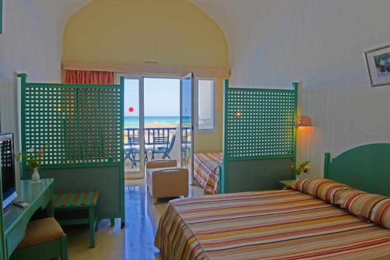 Meninx Hotel Triffa Bagian luar foto